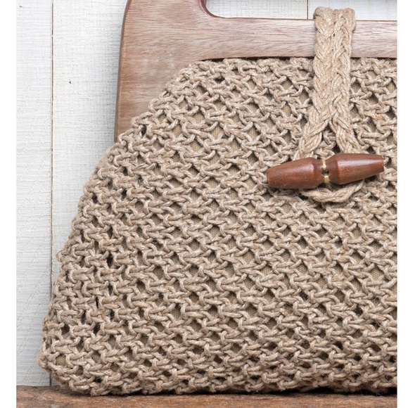 Lovestich Crochet Wood Clutch - Picture 3 of 6